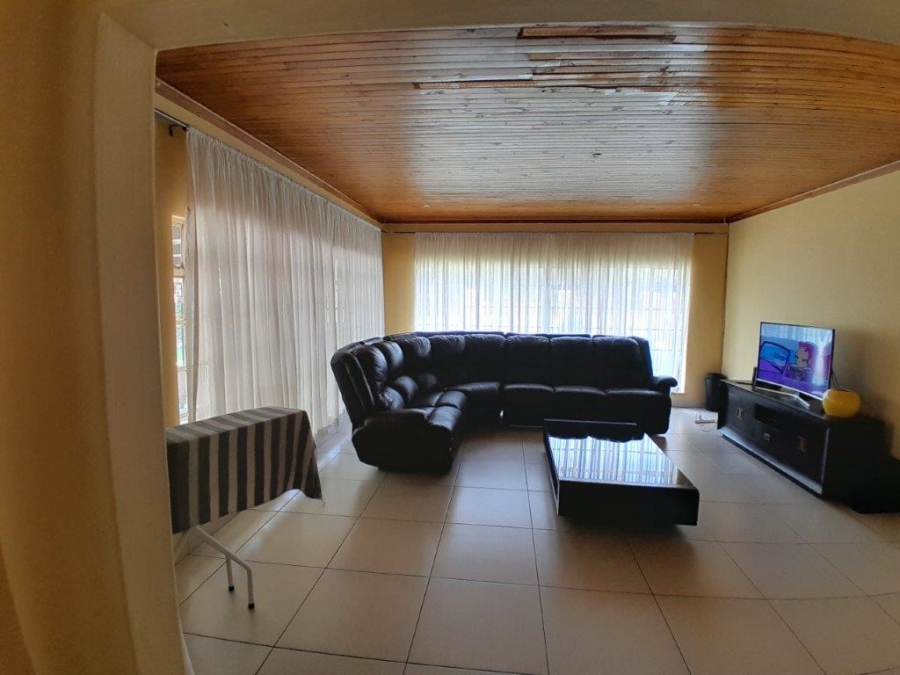 6 Bedroom Property for Sale in Bodorp North West